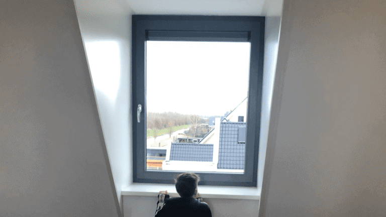 Voorbeeld woning groothuisbouw bekijken met de kinderen