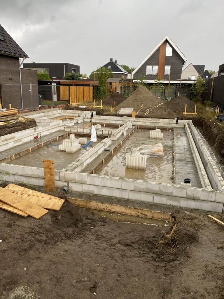 Fundering ligt er grotendeels in maandag weer verder